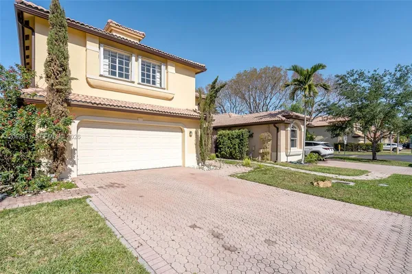$4,300 | 5160 Northwest 112th Court, Doral, FL 33178