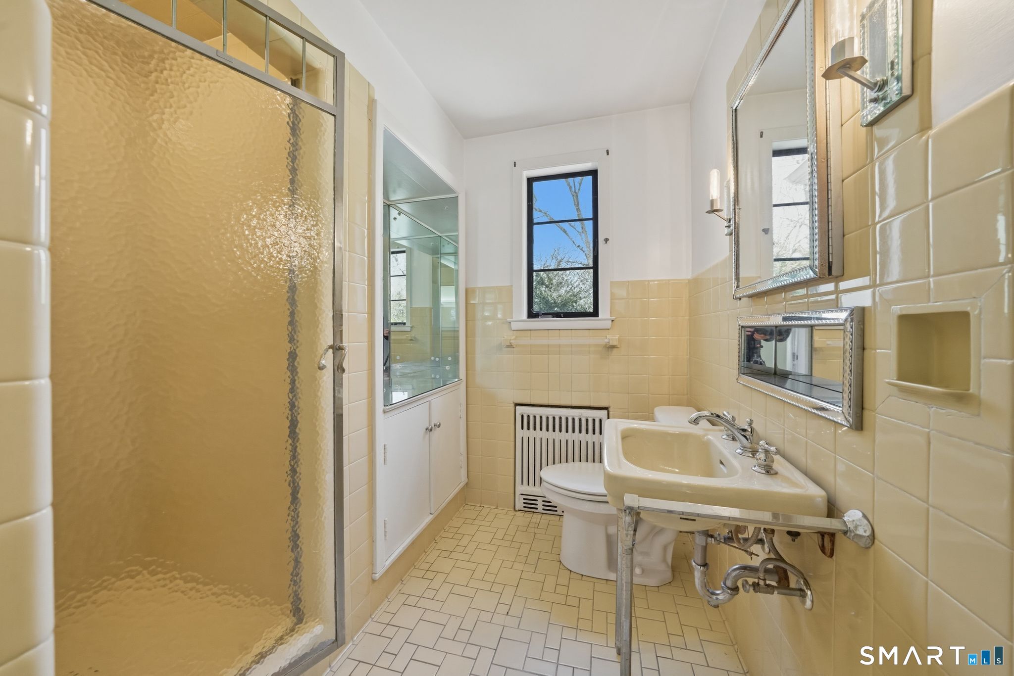 103 Ansonia Road Woodbridge, CT 06525 - Photo 17 of 32