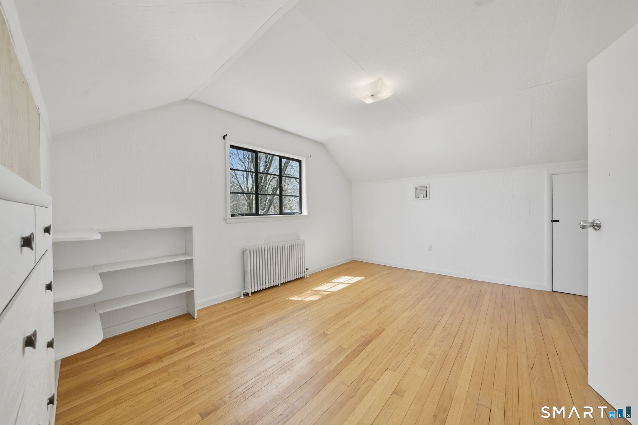 103 Ansonia Road Woodbridge, CT 06525 - Photo 26 of 32