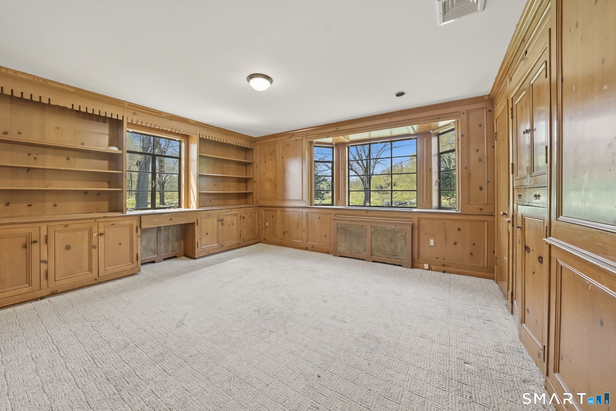 103 Ansonia Road Woodbridge, CT 06525 - Photo 8 of 32