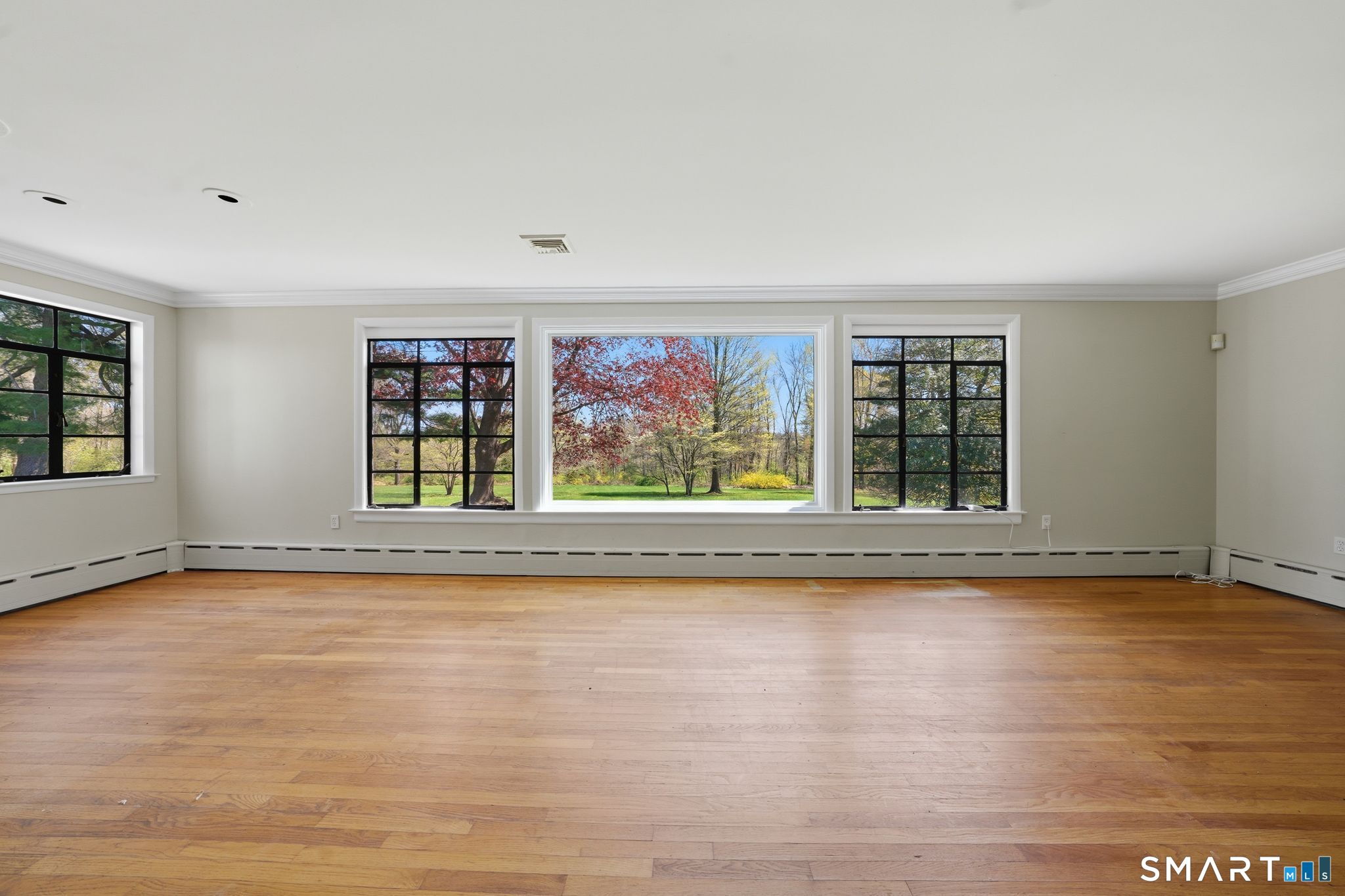 103 Ansonia Road Woodbridge, CT 06525 - Photo 10 of 32