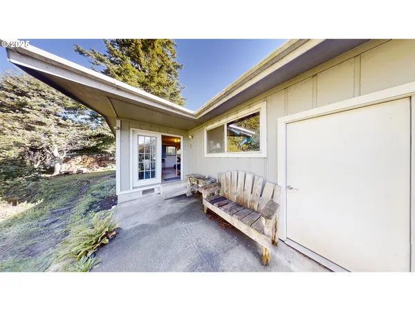 $415,000 | 2537 Port Orford Loop Road, Port Orford, OR 97465