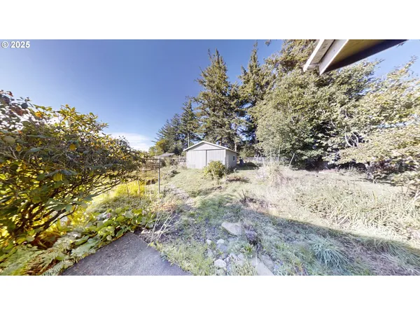 $415,000 | 2537 Port Orford Loop Road, Port Orford, OR 97465