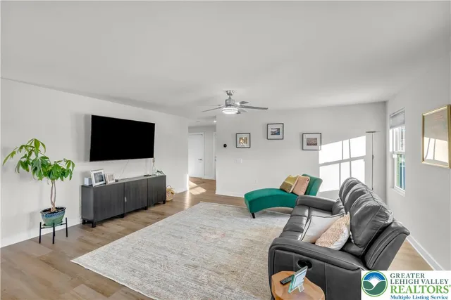 $448,500 | 4211 Mimosa Lane, Whitehall, PA 18052