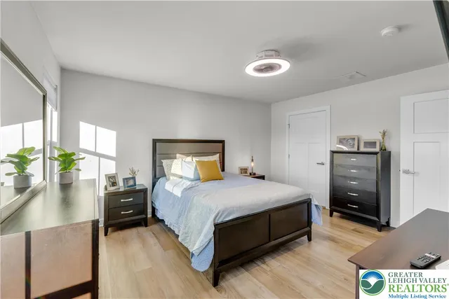 $448,500 | 4211 Mimosa Lane, Whitehall, PA 18052