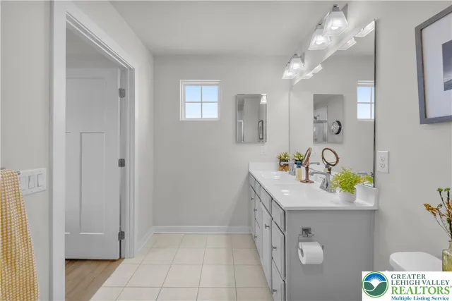 $448,500 | 4211 Mimosa Lane, Whitehall, PA 18052