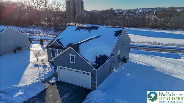 $448,500 | 4211 Mimosa Lane, Whitehall, PA 18052