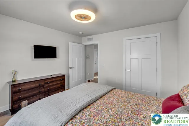 $448,500 | 4211 Mimosa Lane, Whitehall, PA 18052