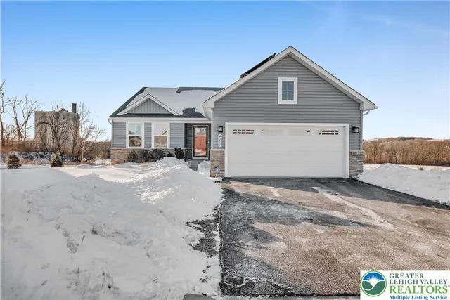 $448,500 | 4211 Mimosa Lane, Whitehall, PA 18052