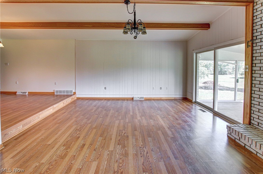 12168 Chamberlain Road Aurora, OH 44202 - Photo 14 of 35 family room