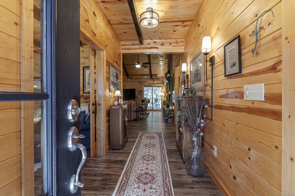 110 Rustic Pne Ridge Murphy, NC 28906 - Photo 5 of 47