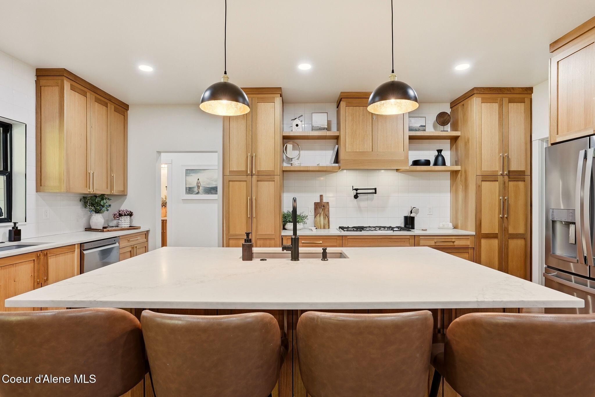 95 Klickitat Road Cocolalla, ID 83813 - Photo 19 of 66 Light and Bright