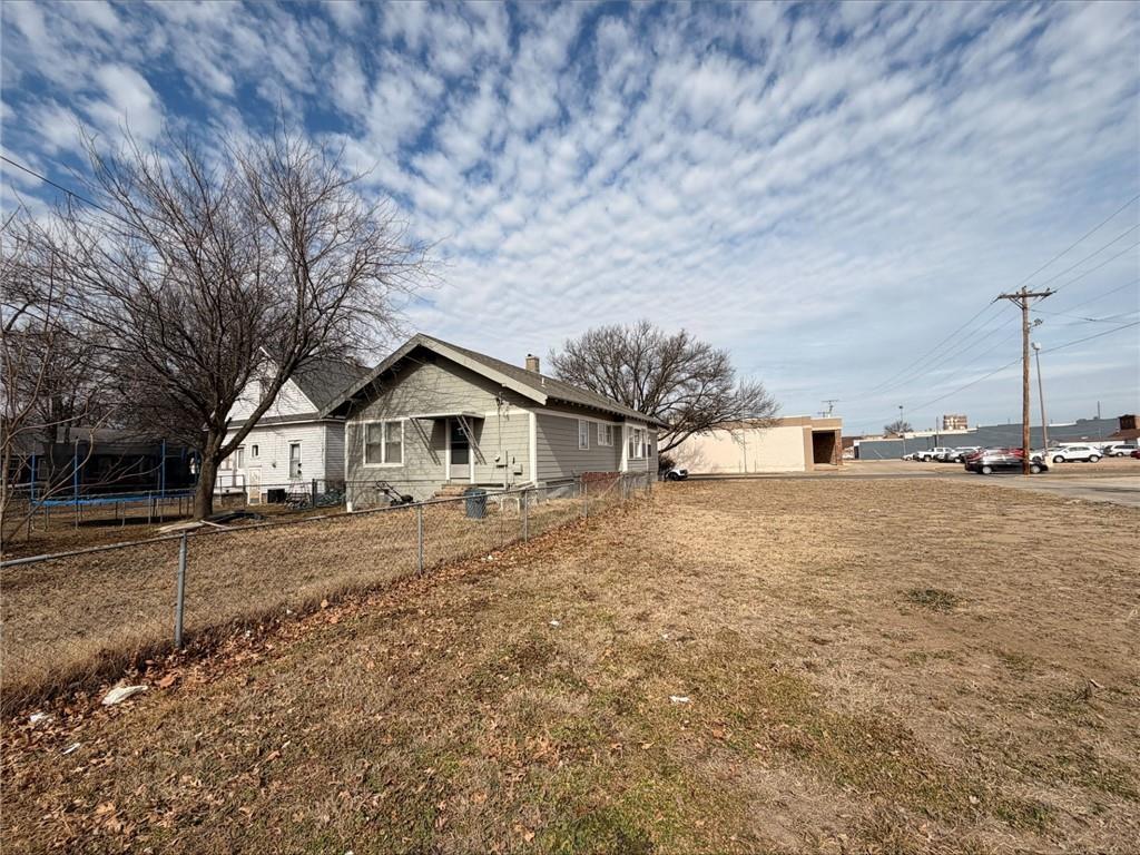 103 West Kansas Street Pittsburg, KS 66762 - Photo 3 of 19