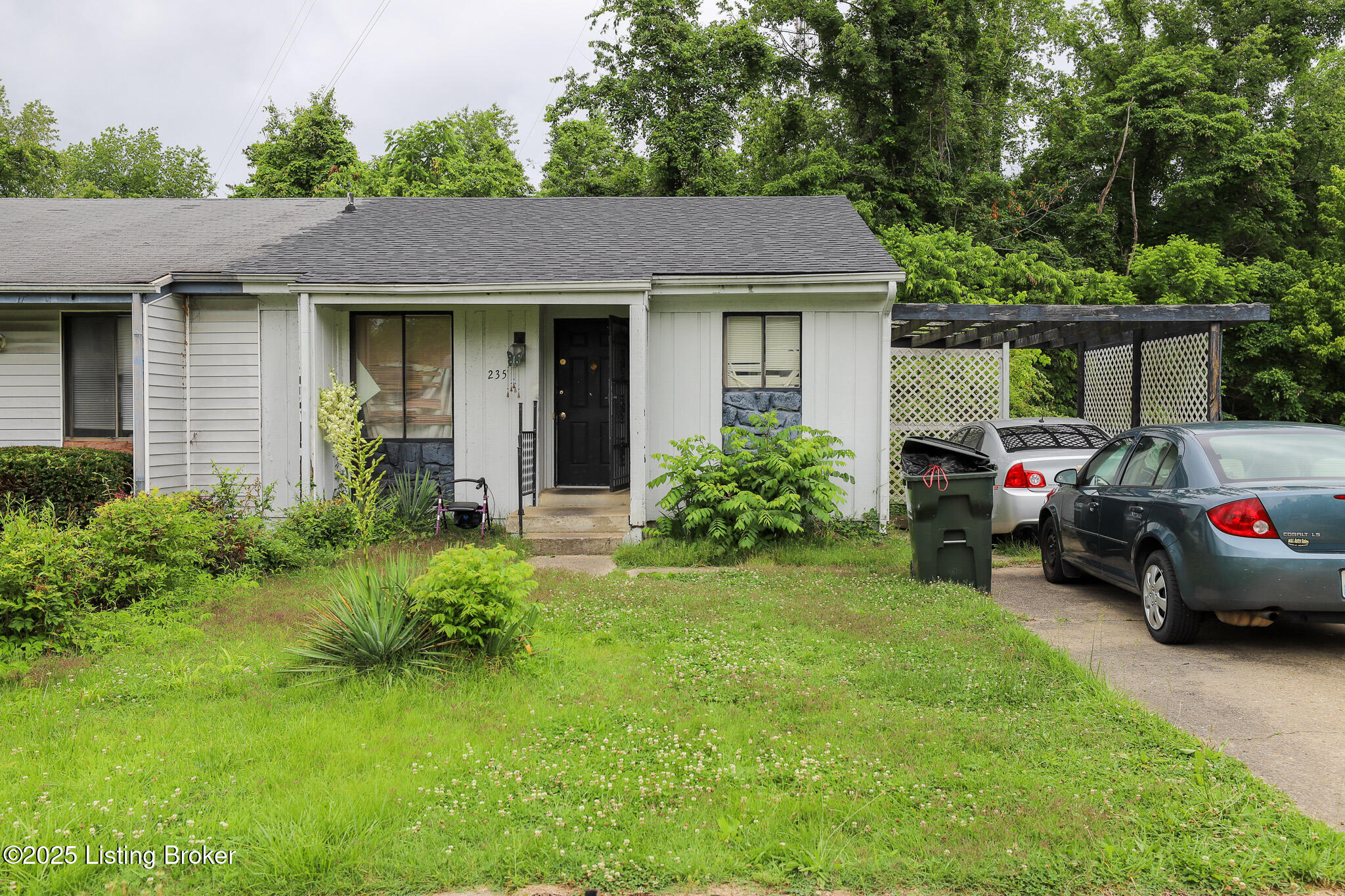 235 Eagle Pass Radcliff, KY 40160 - Photo 1 of 1 IMG_0137