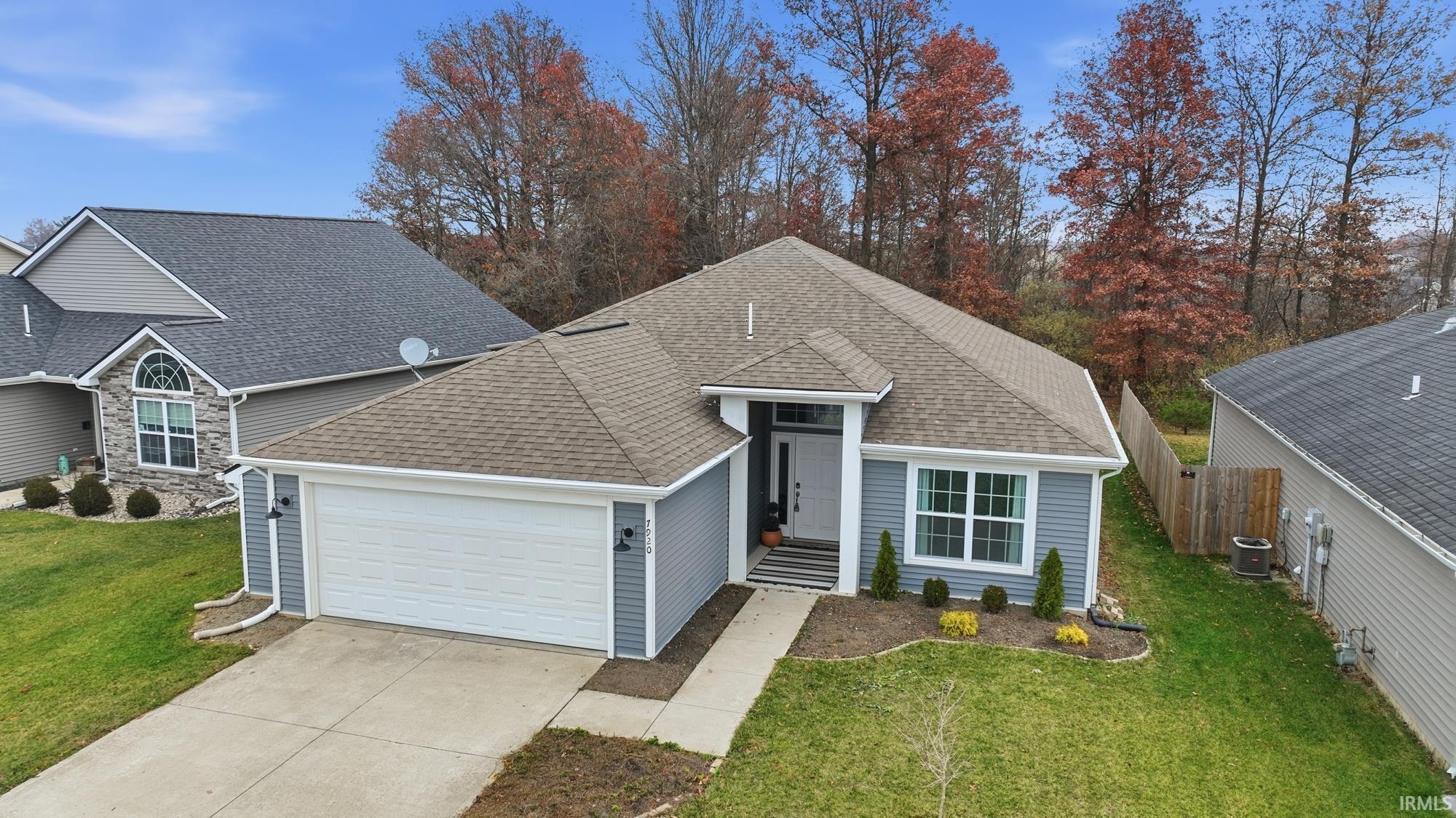 7920 Wethersfield Cove Fort Wayne, IN 46835 - Photo 2 of 36