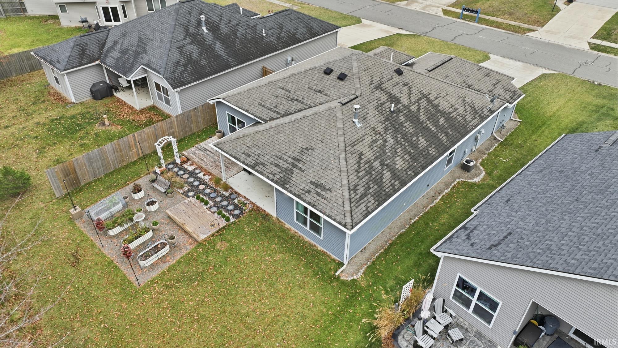 7920 Wethersfield Cove Fort Wayne, IN 46835 - Photo 5 of 36