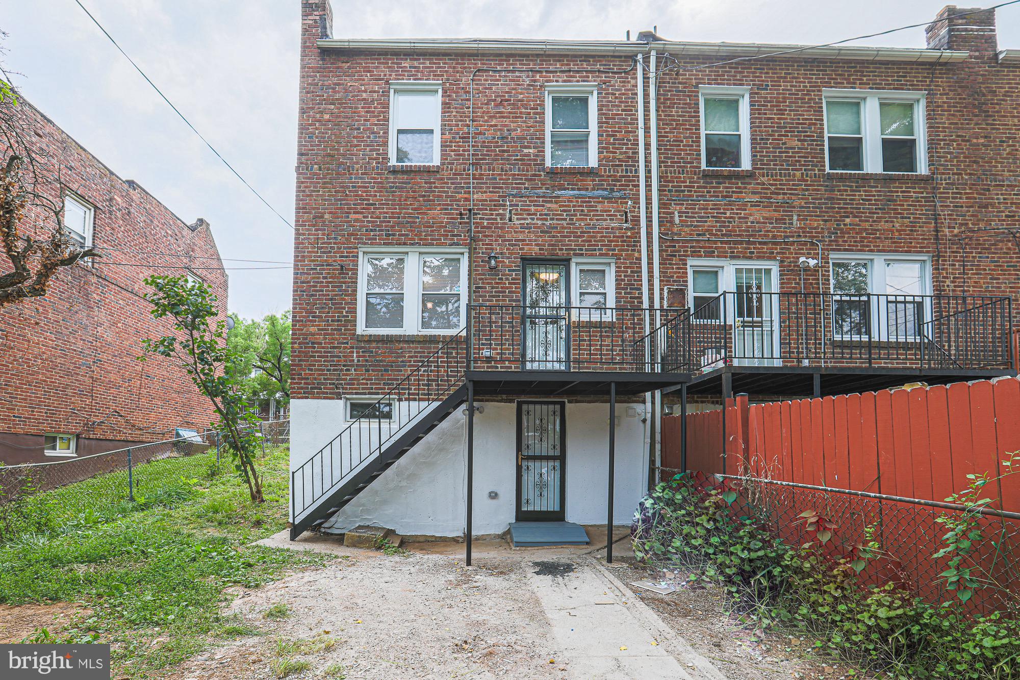 3815 Roland View Avenue Baltimore, MD 21215 - Photo 4 of 32 Gallery Image 4