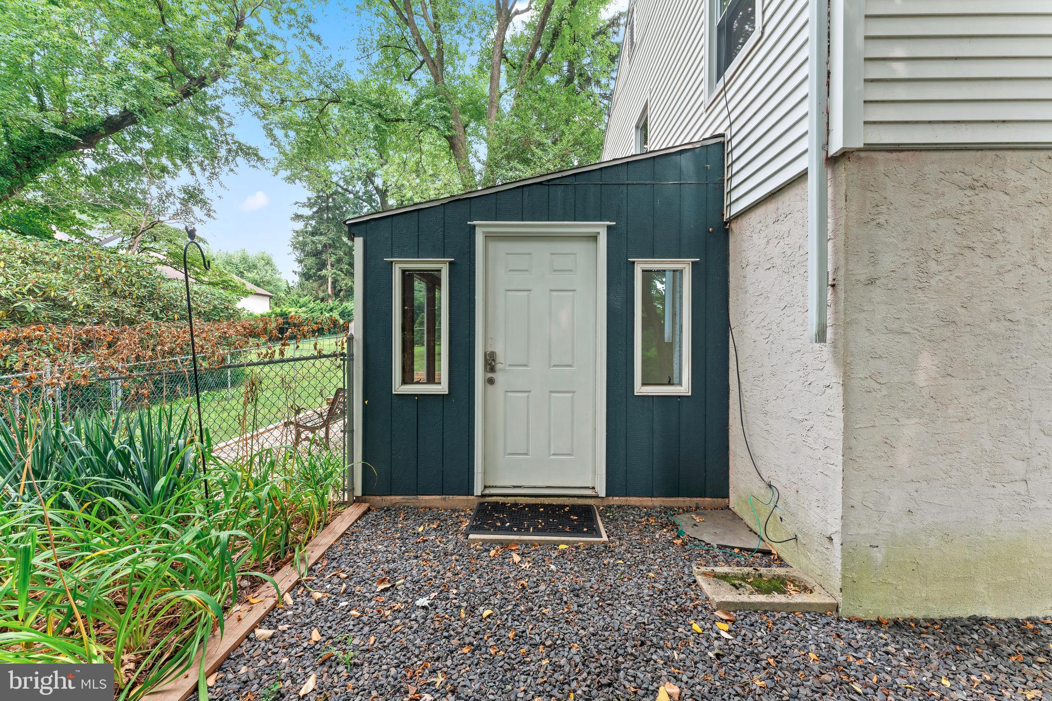 28 County Line Road Huntingdon Valley, PA 19006 - Photo 6 of 30