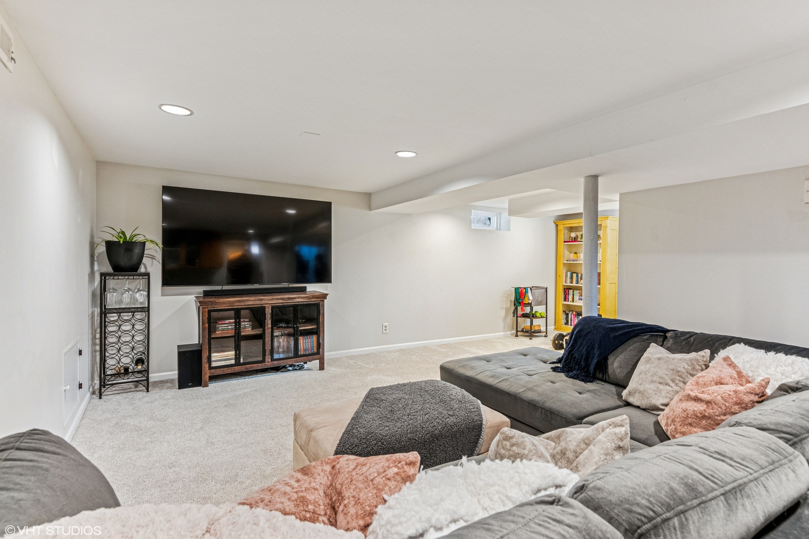 842 Pick Street Wheaton, IL 60187 - Photo 17 of 27 Gallery Image 17