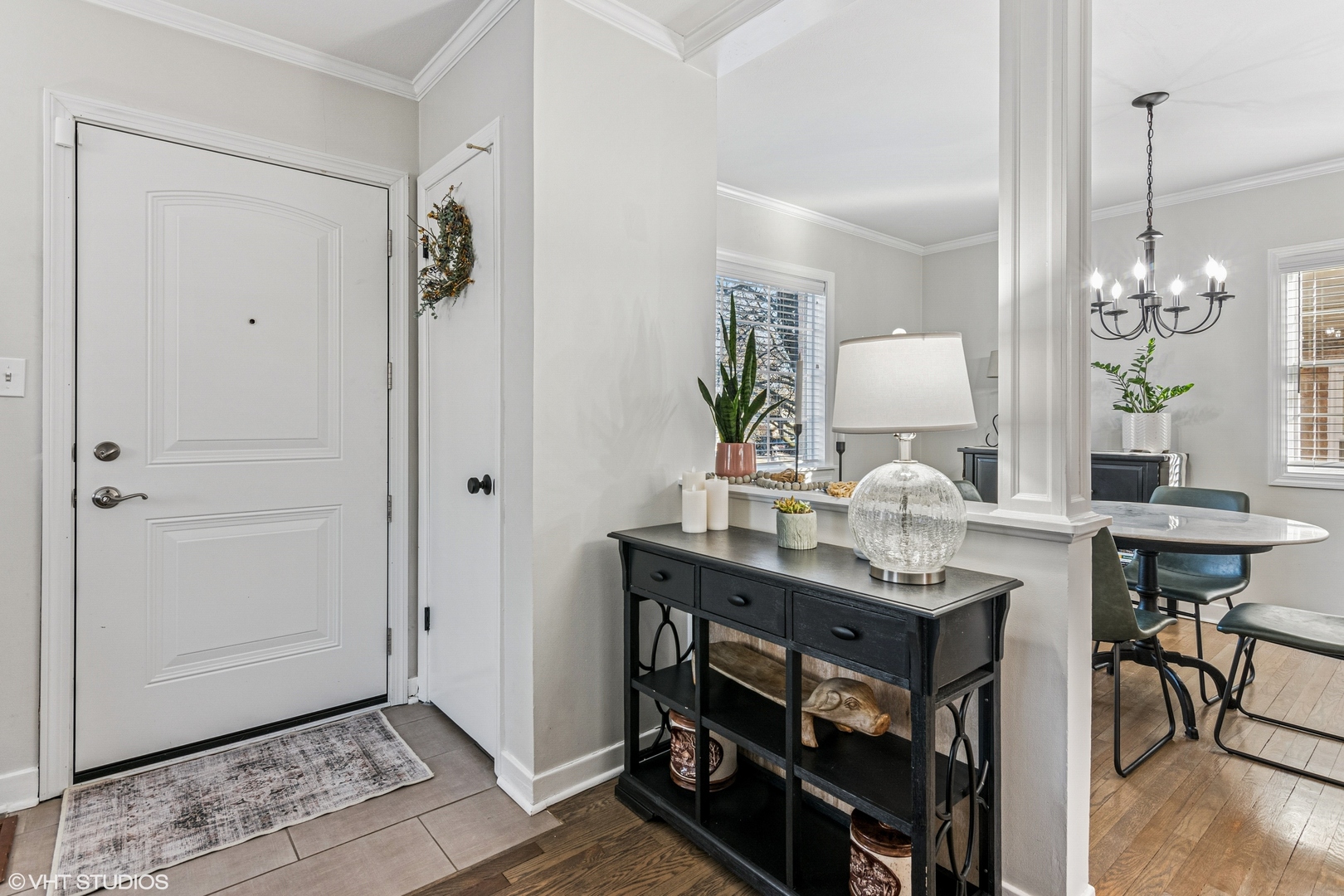 842 Pick Street Wheaton, IL 60187 - Photo 4 of 27 Gallery Image 4