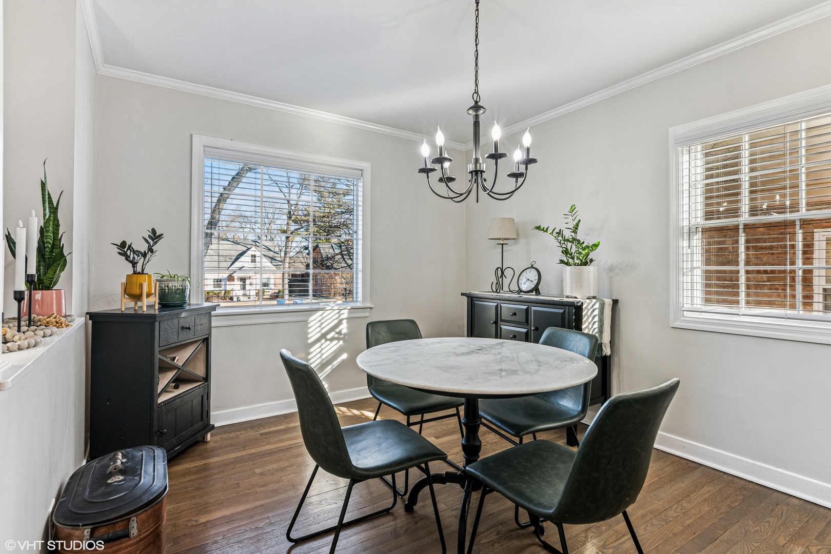 842 Pick Street Wheaton, IL 60187 - Photo 5 of 27 Gallery Image 5
