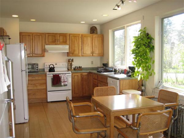 148 High Street Amherst, MA 01002 - Photo 5 of 25