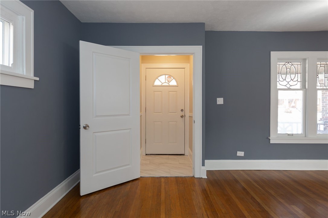 3306 Tullamore Road Cleveland, OH 44118 - Photo 8 of 21 Gallery Image 8