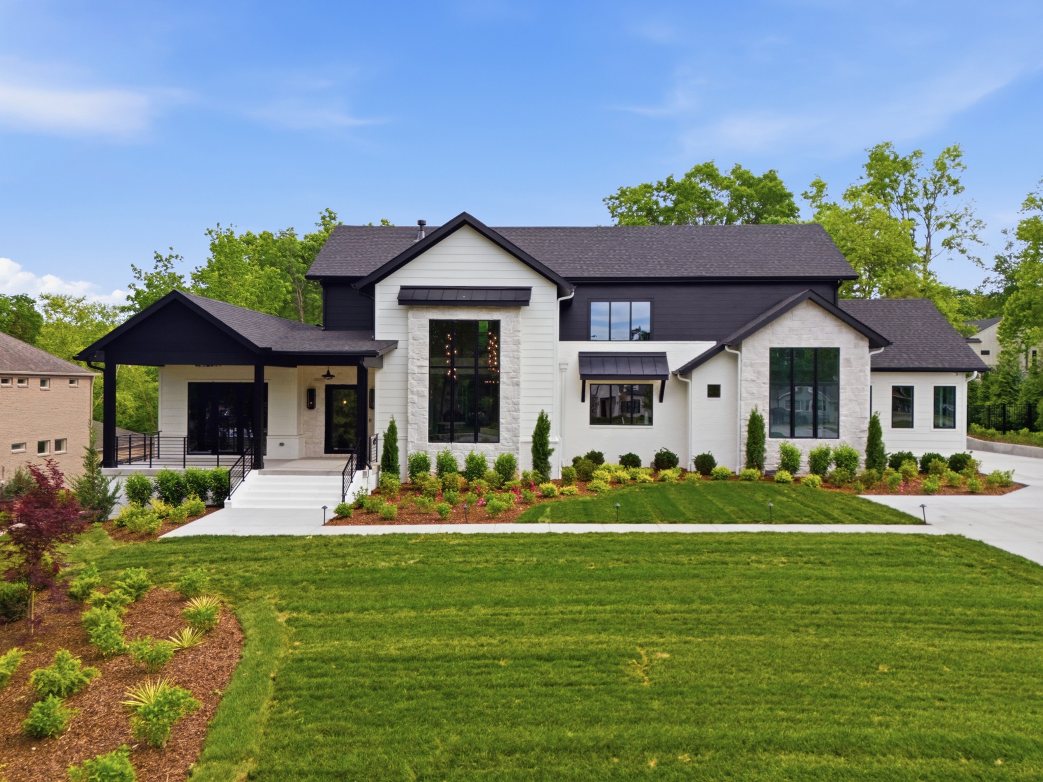 720 Newberry Road Nashville, TN 37205 - Photo 2 of 74