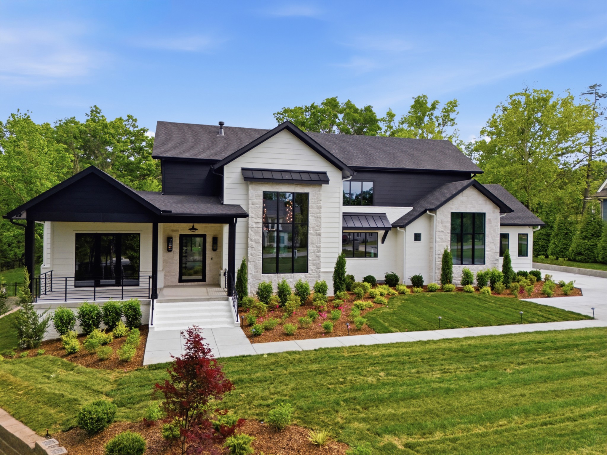 720 Newberry Road Nashville, TN 37205 - Photo 3 of 74