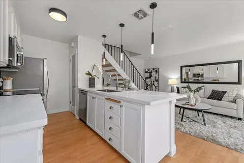 $498,000 | 5663 Calmor Avenue, Unit 3, San Jose, CA 95123