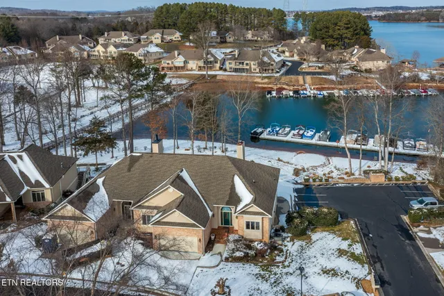 $819,900 | 510 Tanasi Lagoon Drive, Loudon, TN 37774