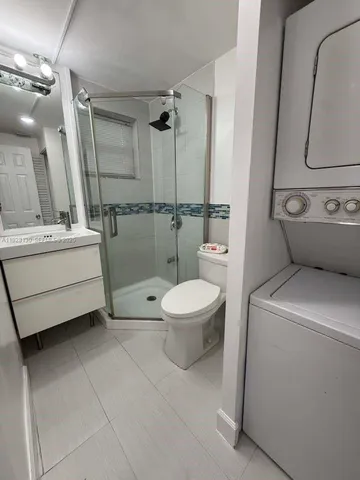 $1,700 | 2225 Northeast 123rd Street, Unit 104, North Miami, FL 33181