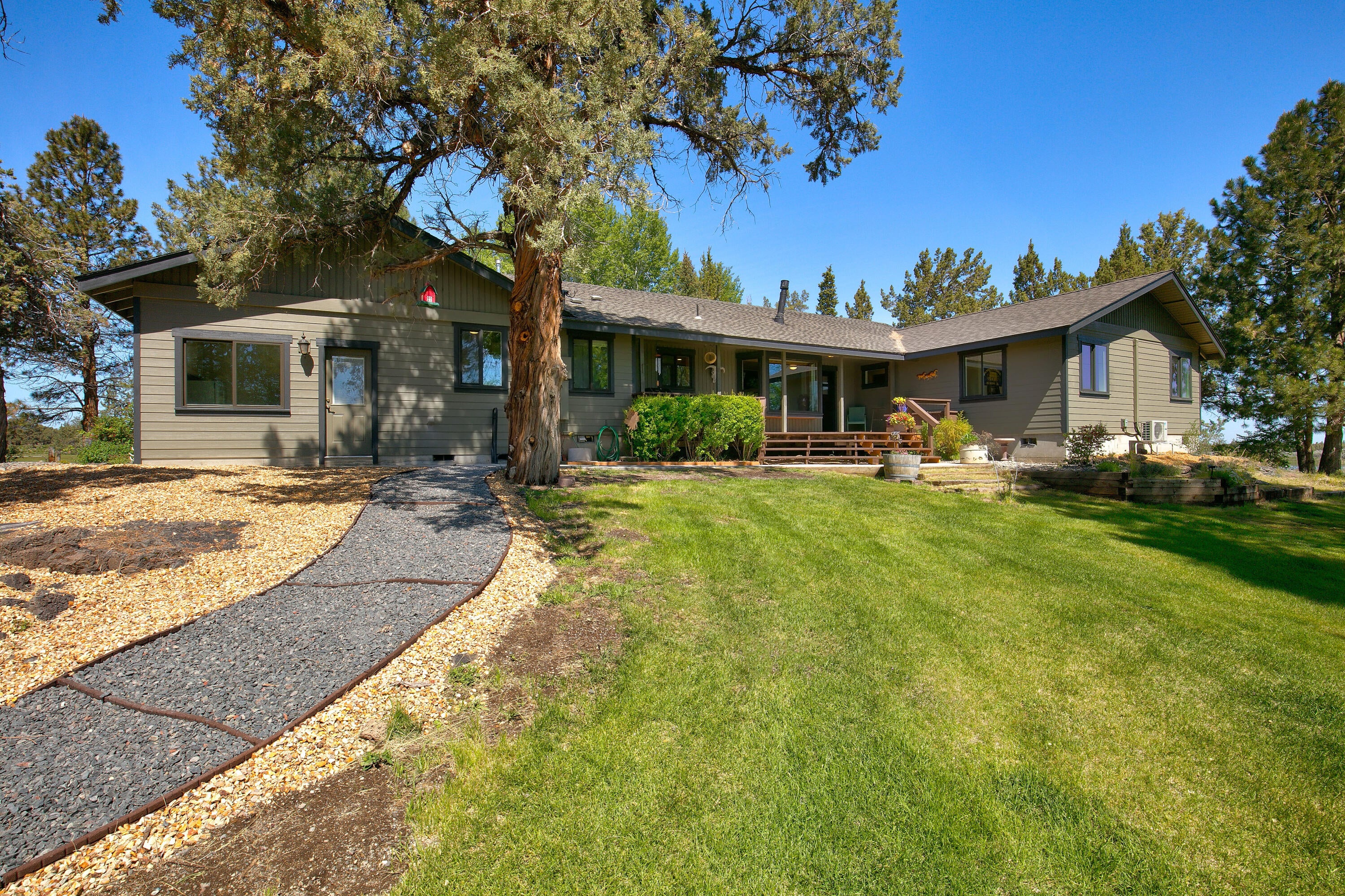 61212 Obernolte Road Bend, OR 97701 - Photo 2 of 49 01 61212 Obernolte Rd_037