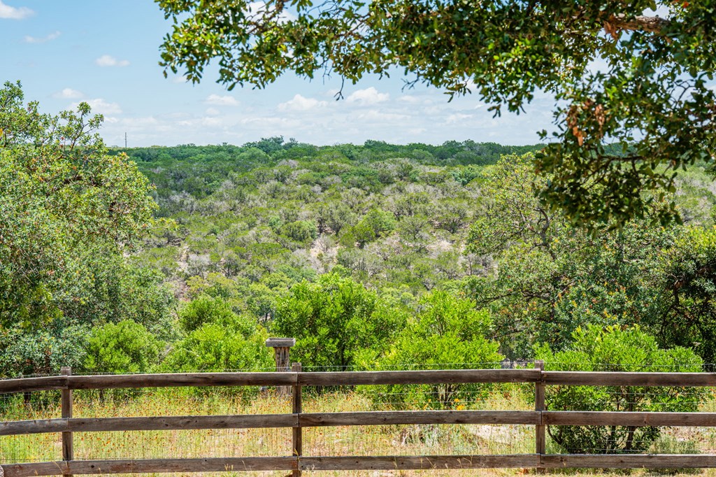 142 Ledge Stone Lane West Ingram, TX 78025 - Photo 28 of 34
