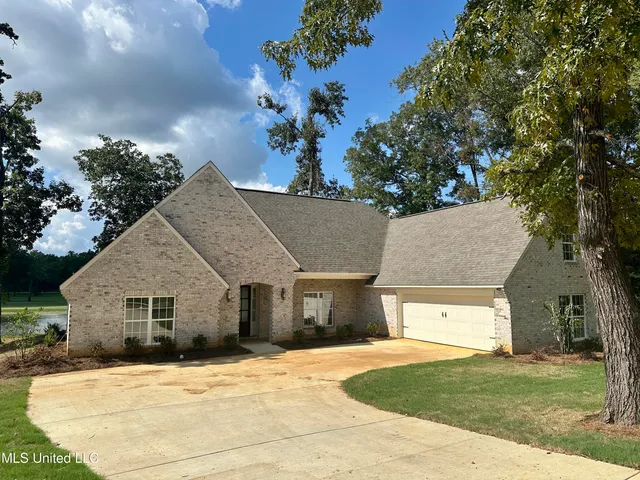 $439,900 | 414 Audubon Woods, Canton, MS 39046