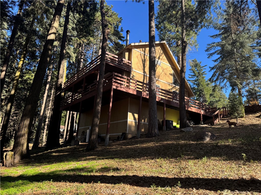 21564 Jobs Peak Road Cedarpines Park, CA 92322 - Photo 6 of 25 Left side of home from the bottom