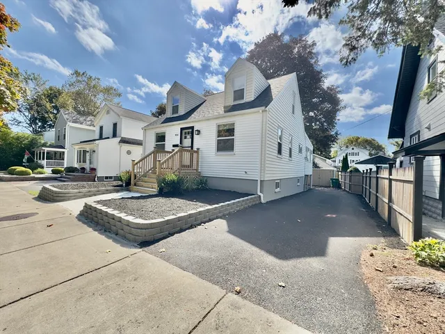 $760,000 | 956 Highland Avenue, Medford, MA 02155