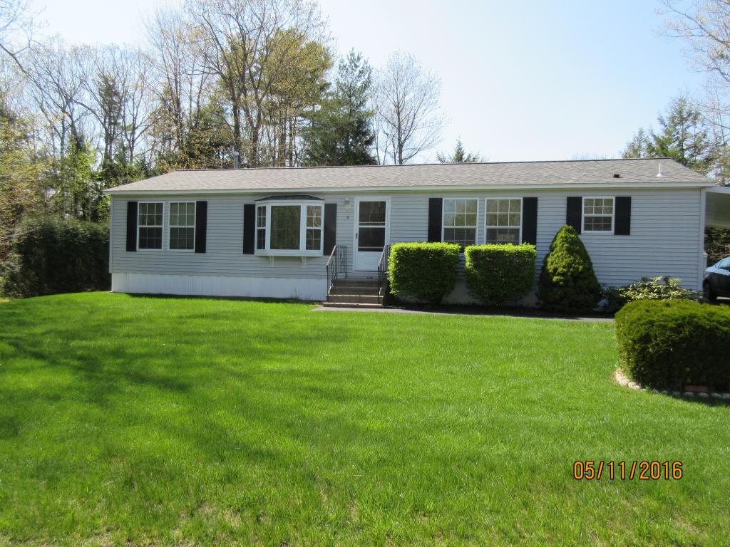 9 Hawaii Lane Rochester, NH 03867 - Photo 1 of 17