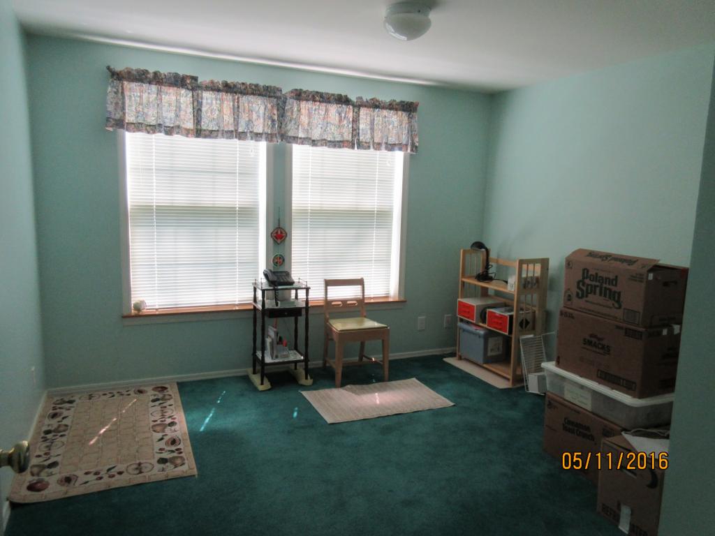 9 Hawaii Lane Rochester, NH 03867 - Photo 14 of 17