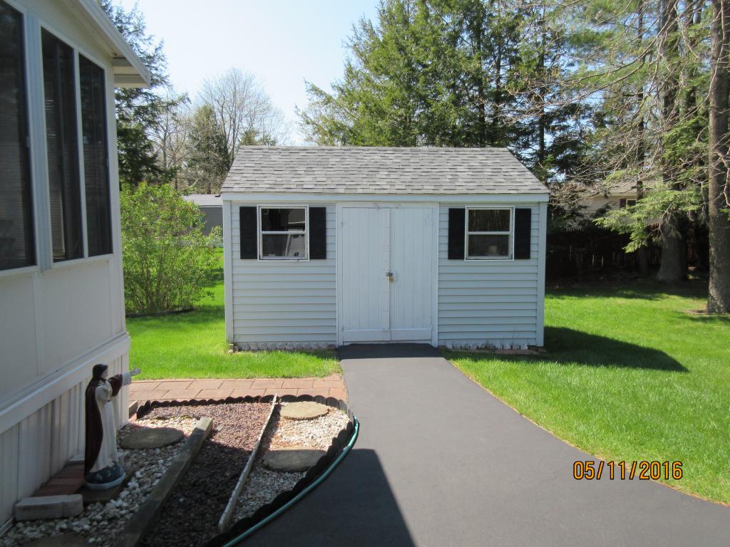 9 Hawaii Lane Rochester, NH 03867 - Photo 3 of 17