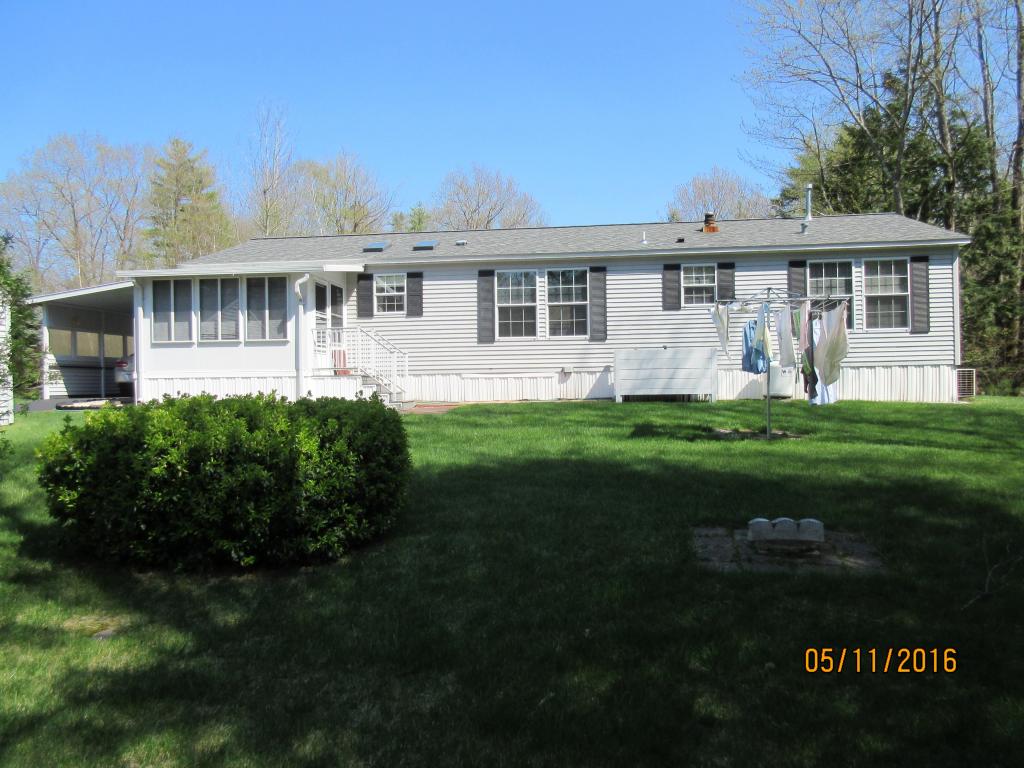 9 Hawaii Lane Rochester, NH 03867 - Photo 4 of 17