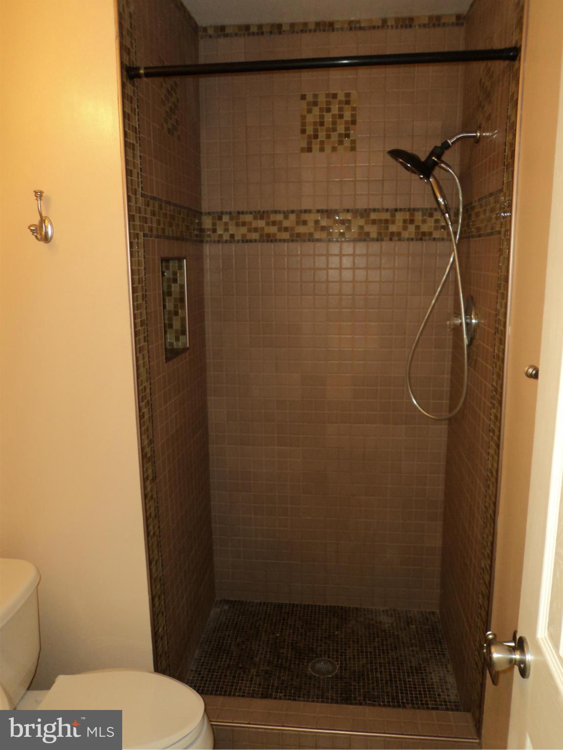 8012 Northumberland Road Springfield, VA 22153 - Photo 6 of 27 Bath (Master)