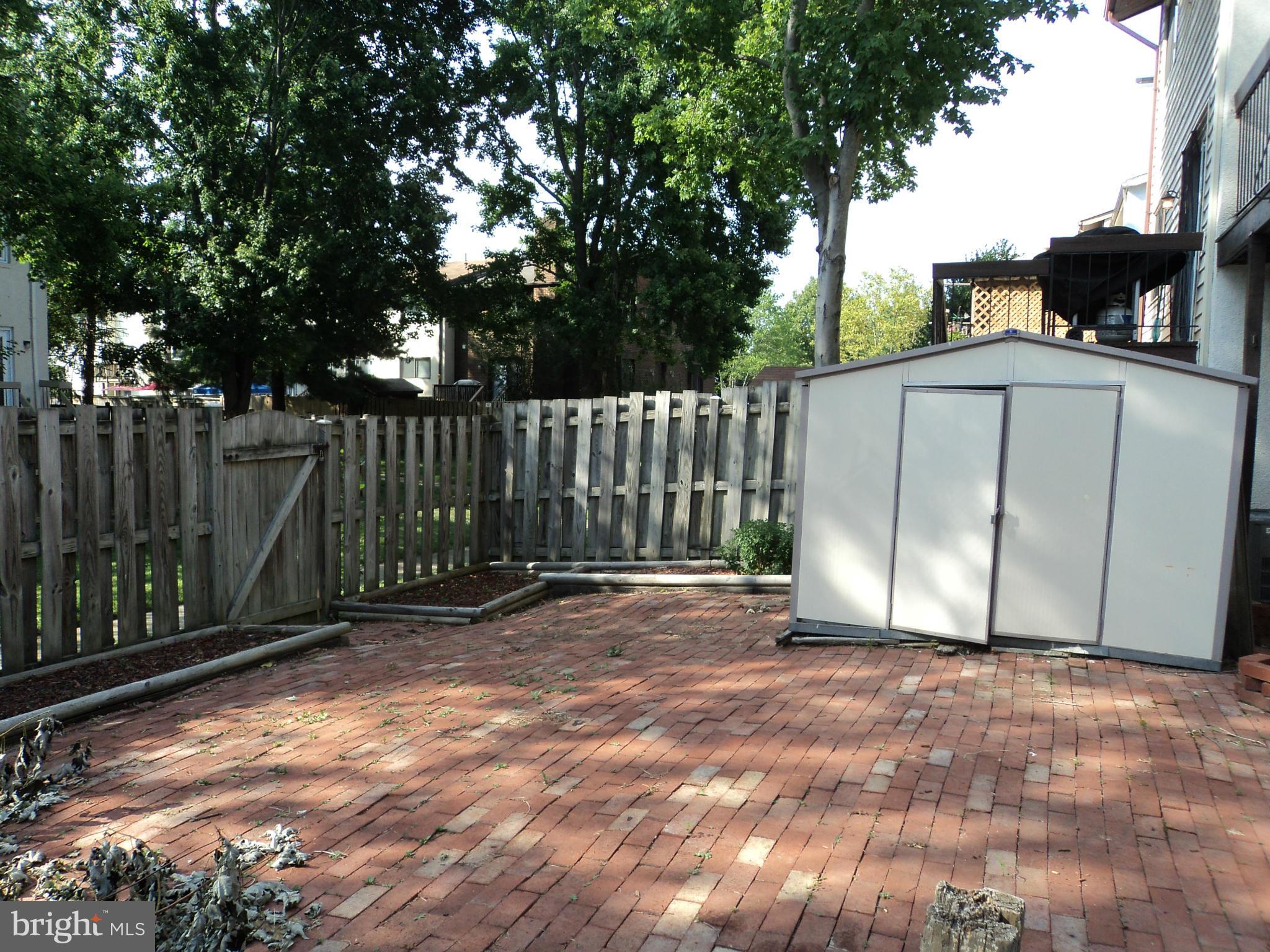 8012 Northumberland Road Springfield, VA 22153 - Photo 8 of 27 Exterior (Rear)