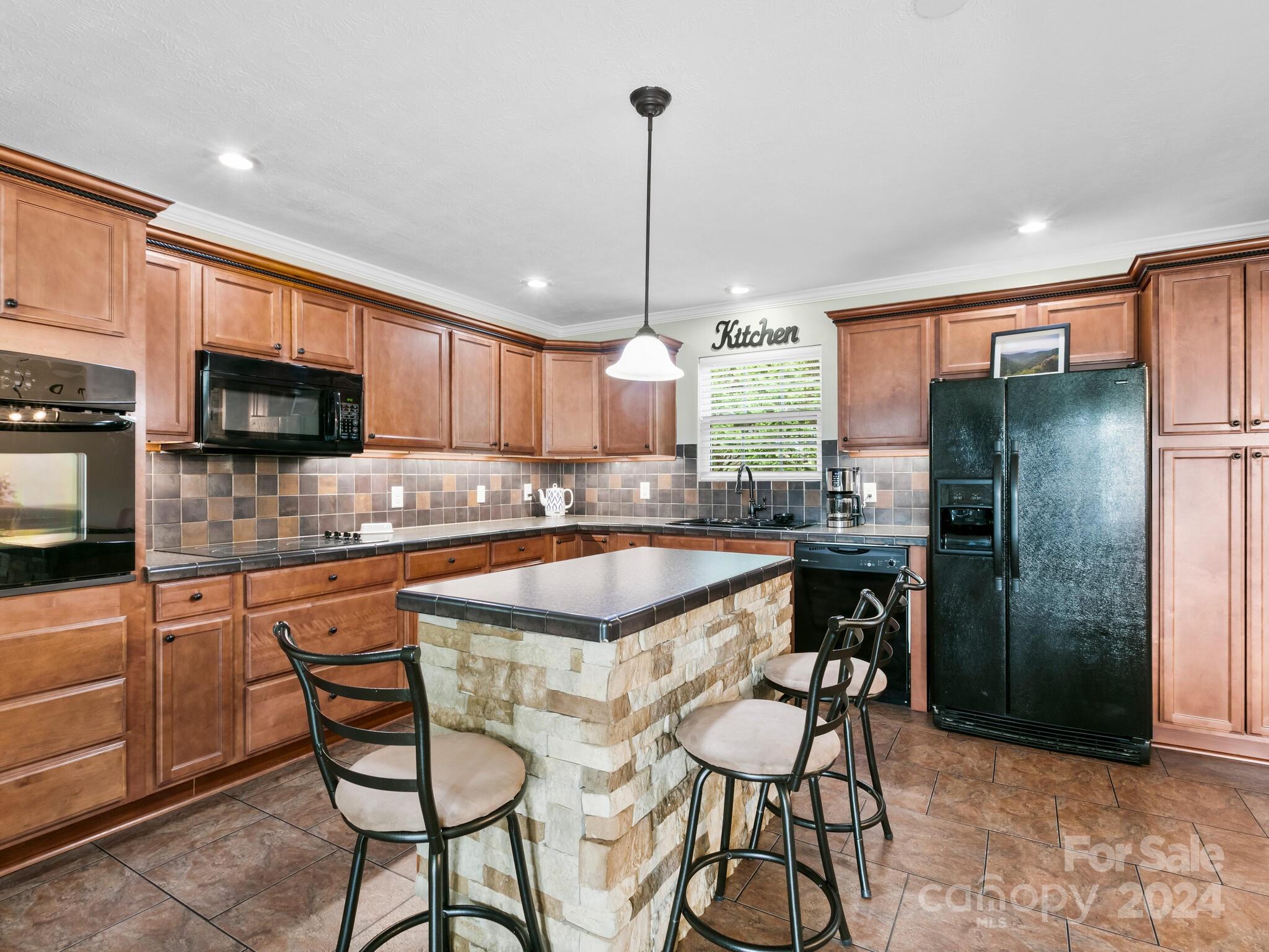 93 Israel Road Candler, NC 28715 - Photo 12 of 32 Gallery Image 12