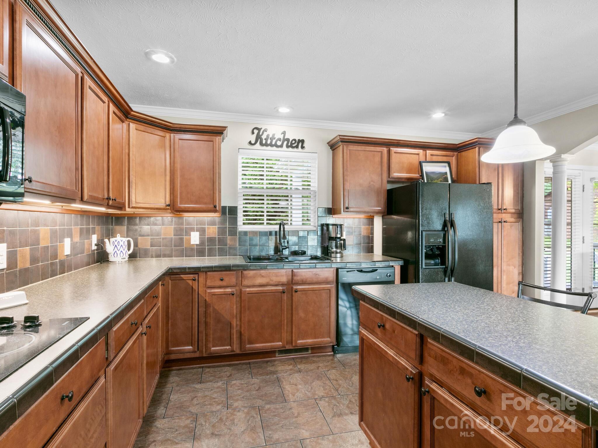 93 Israel Road Candler, NC 28715 - Photo 13 of 32 Gallery Image 13