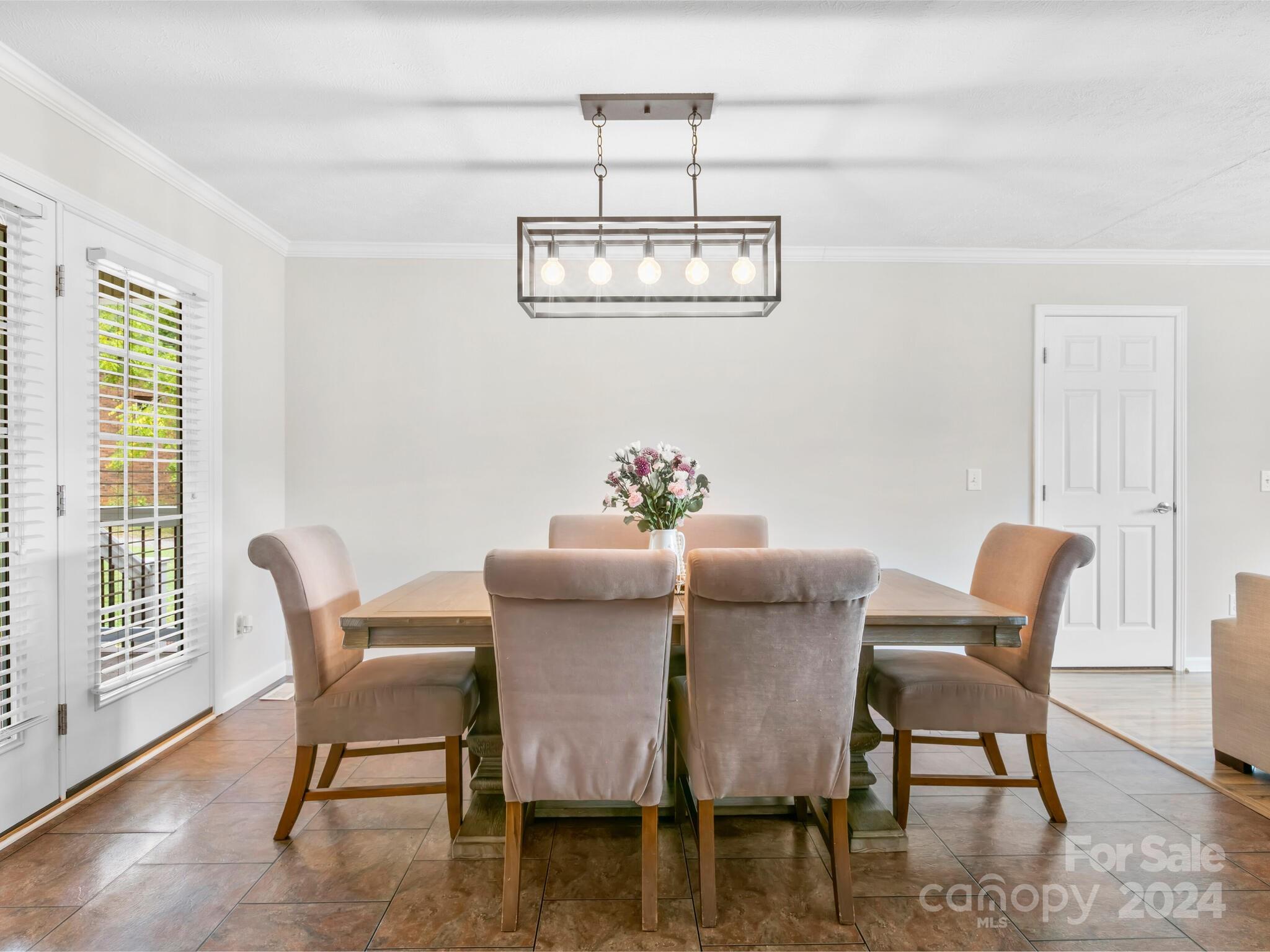 93 Israel Road Candler, NC 28715 - Photo 10 of 32 Gallery Image 10