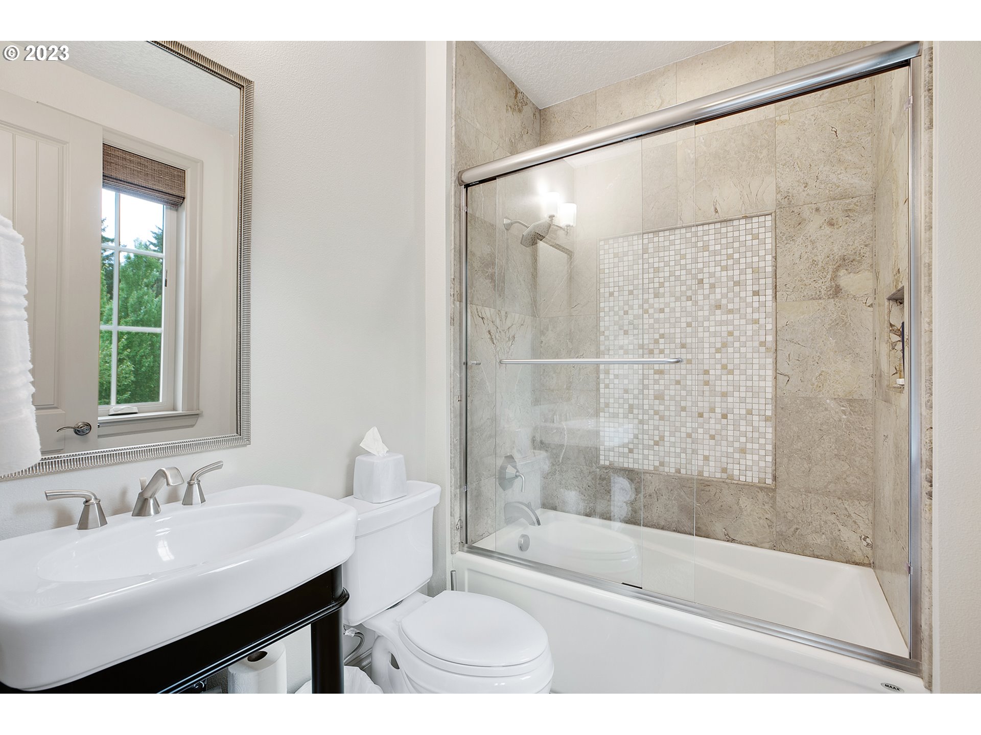 14051 155th Terrace Portland, OR 97224 - Photo 30 of 48 a bathroom with a sink and a bathtub
