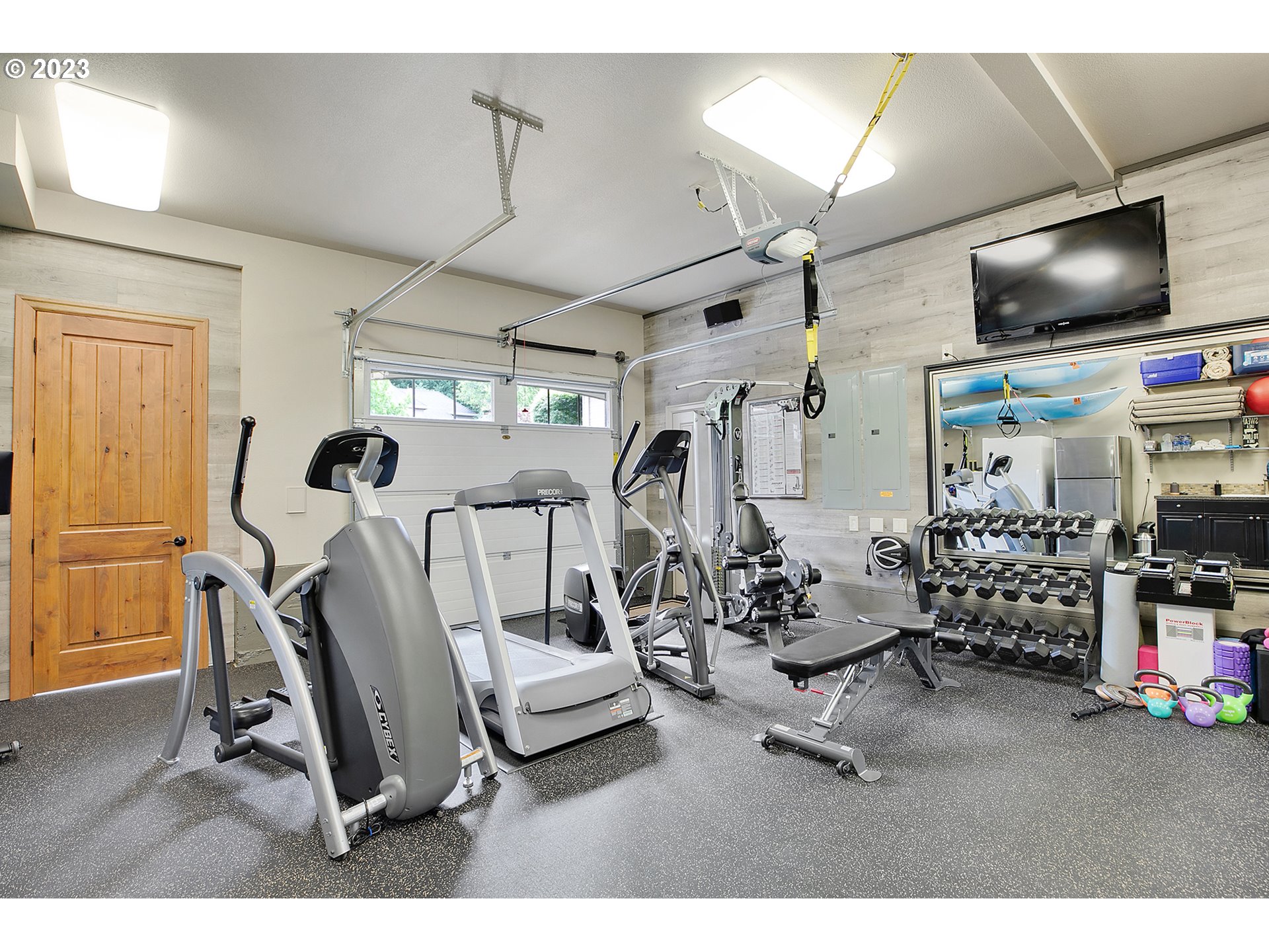 14051 155th Terrace Portland, OR 97224 - Photo 41 of 48 a view of a room with gym equipment