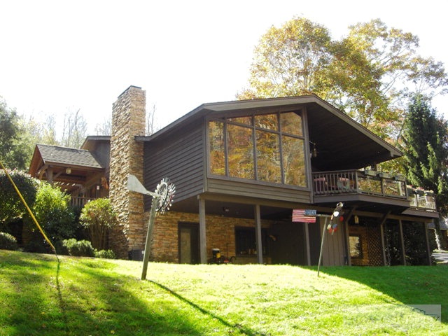 382 Broadstone Road Banner Elk, NC 28604 - Photo 1 of 36 Gallery Image 1