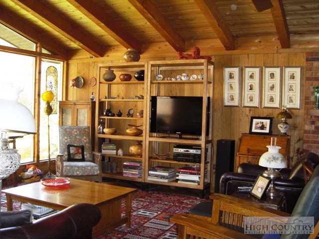 382 Broadstone Road Banner Elk, NC 28604 - Photo 13 of 36 Gallery Image 13